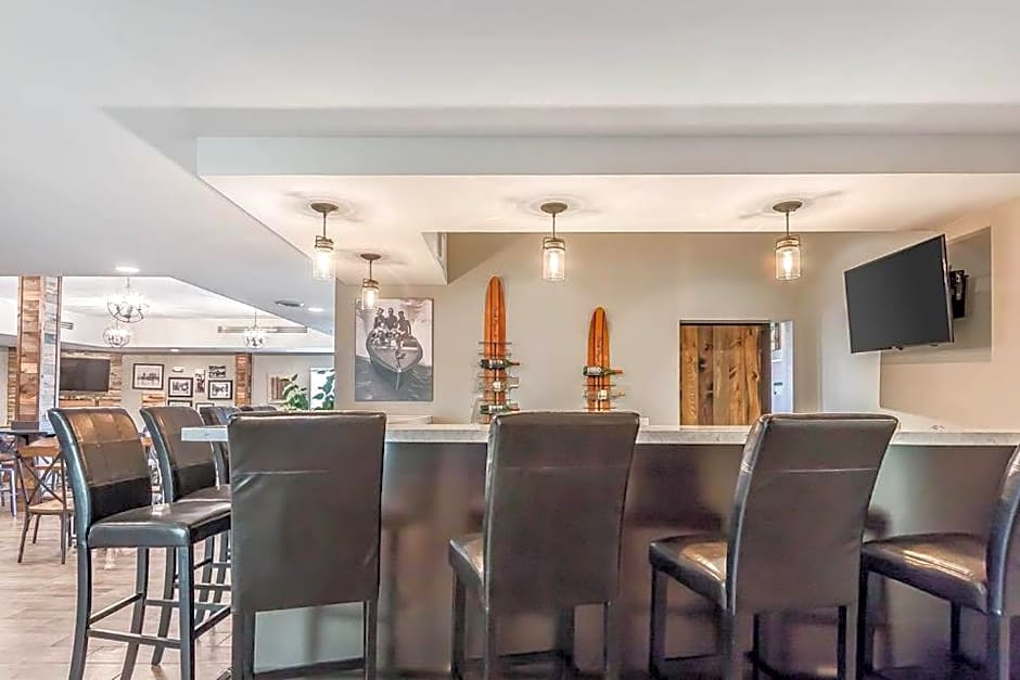 Lakes Inn at Dunvilla