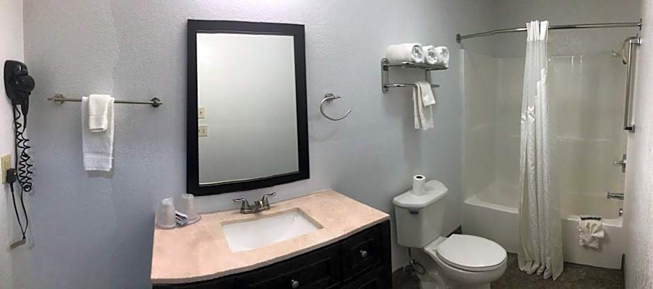 Budget Inn & Suites