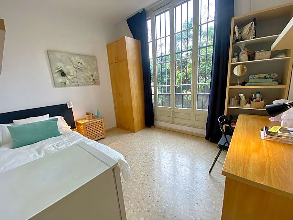 Barcelona Housing recommend for Students