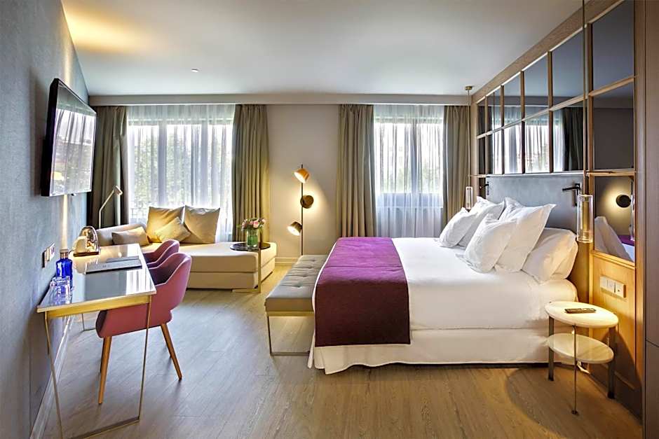 Barcelo Emperatriz Hotel