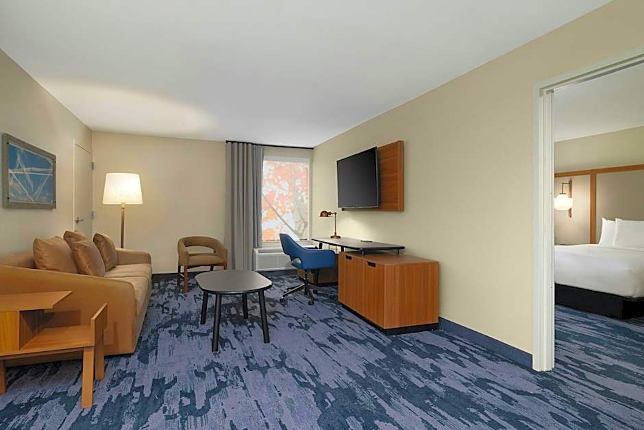 Photo 1 of 4 of 2 Queen Beds with Sofabed Suite