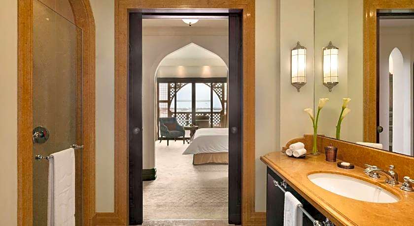 Shangri-La Hotel Apartments Qaryat Al Beri