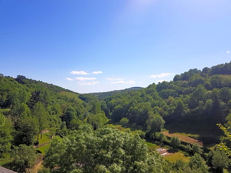 Maison d'Hôtes "La Pierre Pointue"