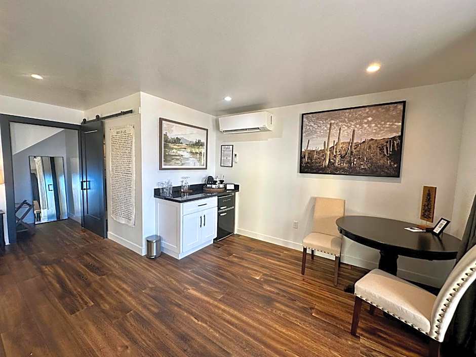 Bespoke Inn Flagstaff