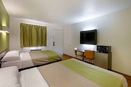 Deluxe Quadruple Room - Smoking