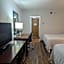 Plaza Hotel Denver Central