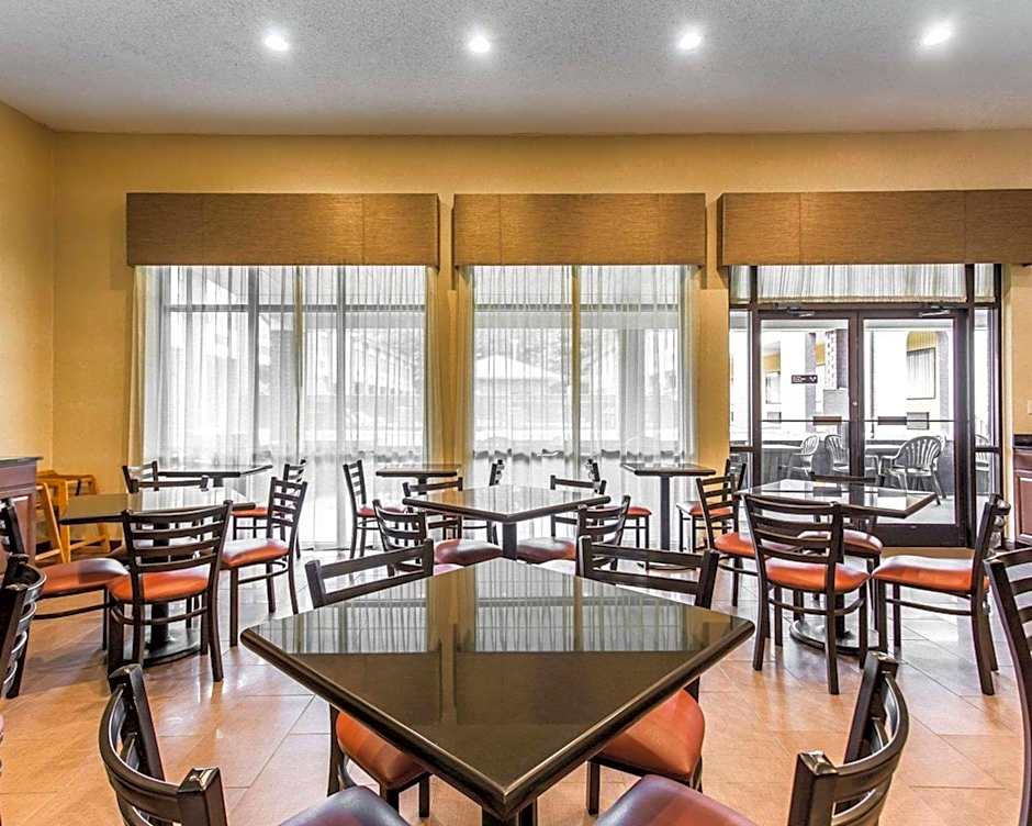 Quality Suites Hickory South