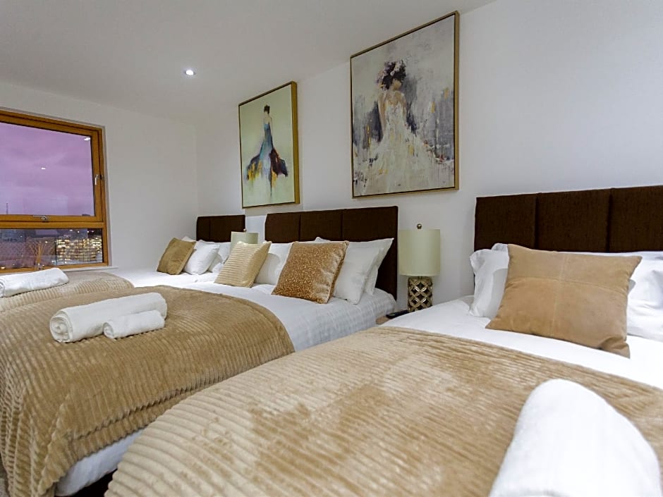 Live in Leeds Sky Penthouse