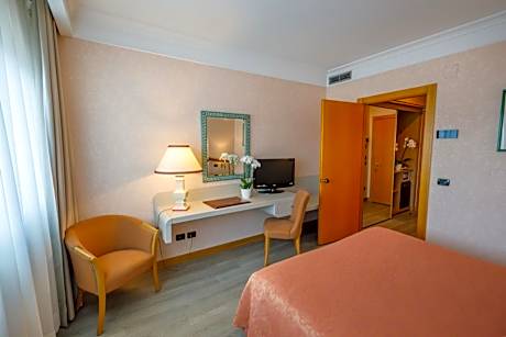 Smart Double or Twin Room