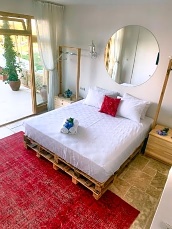 Deluxe Double Room with Bath