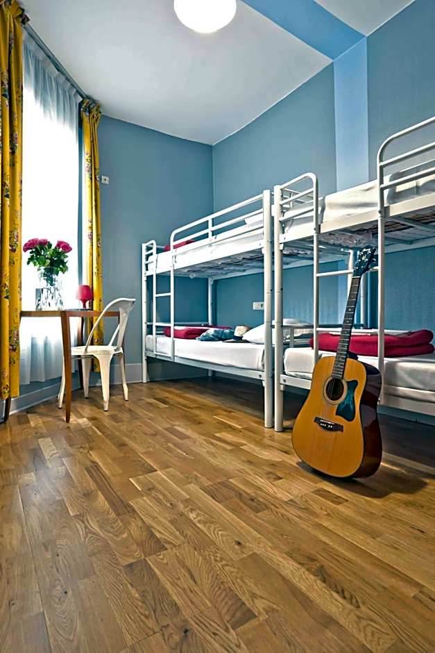 Arty Paris Porte de Versailles by River