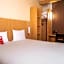 ibis Paris Pont de Suresnes