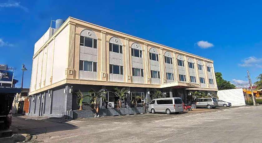 Townhouse Oak Vera Hotel Near Clark International Airport