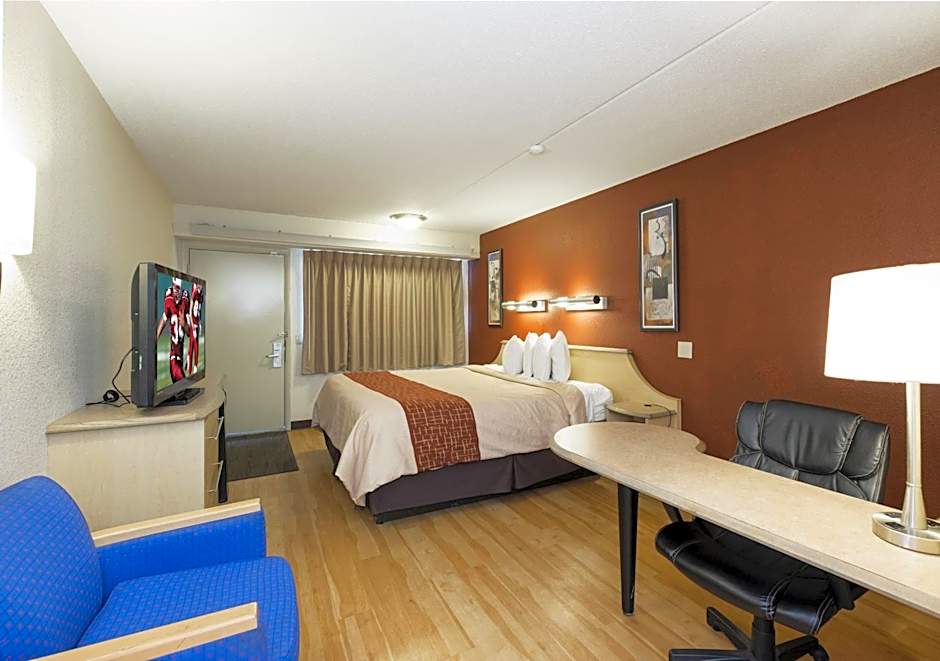 Red Roof Inn - Cincinnati Sharonville