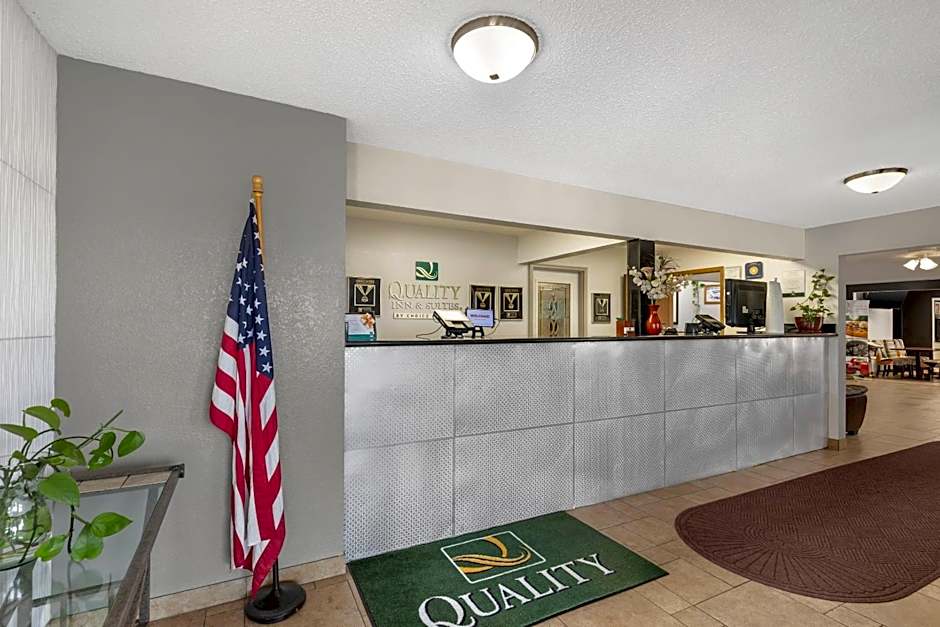 Quality Inn & Suites Ottumwa North