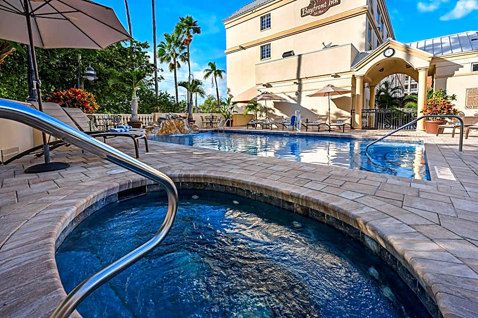 Bayfront Inn 5th Avenue