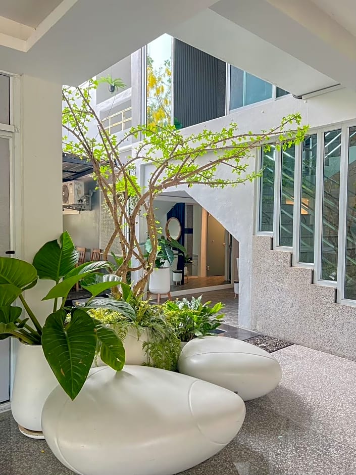 THE NINE PLACE Chaeng Sanit