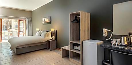 King Room with Garden View