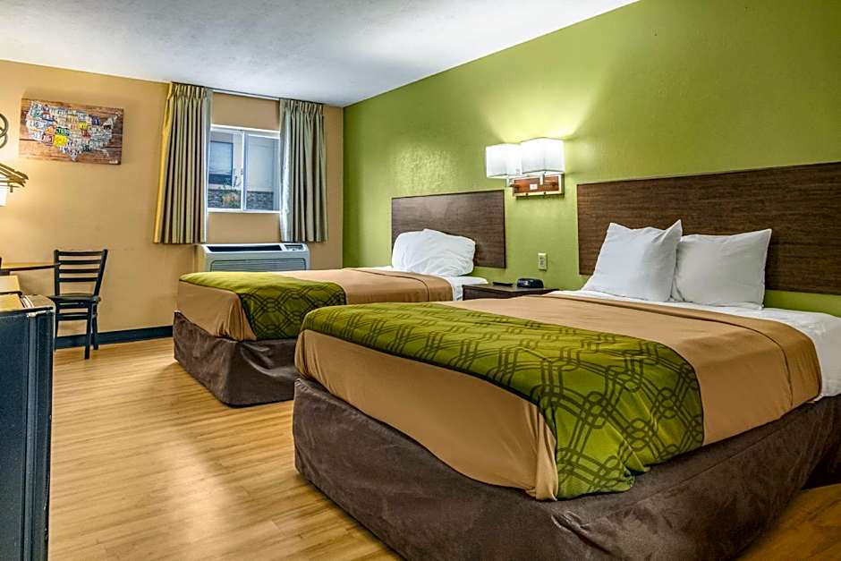 Foto 1 dari 8 — 2 Double Beds, Nonsmoking