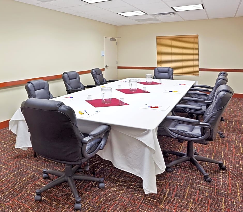 Holiday Inn Express Hotel & Suites Chehalis - Centralia By IHG