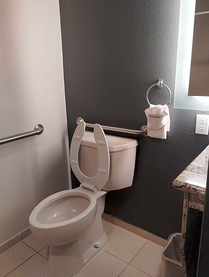 Quality Inn & Suites Wilsonville