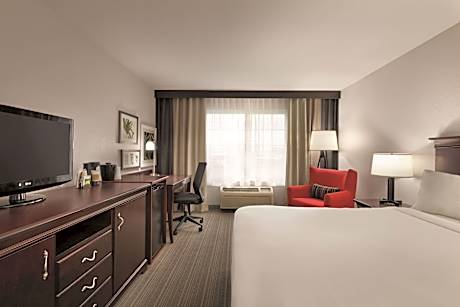 King Bed-Accessible-Rollin Shower-Non Smoking