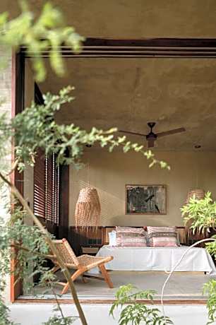 Superior Suite with Bathtub