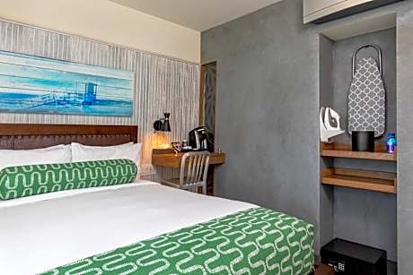 Budget Queen Room