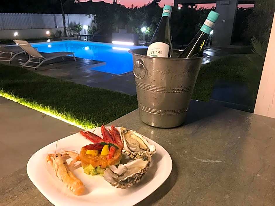 Villa White Luxury Residence