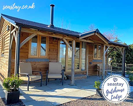 Gate House Lodge on a working farm inc EV Charger