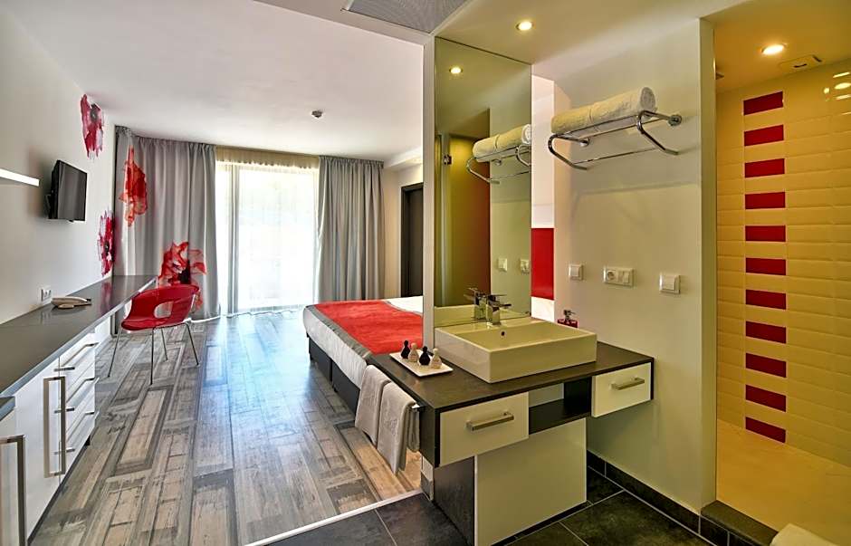GRIFID Hotel Foresta - All Inclusive & Free GRIFID Beach - Adults Only