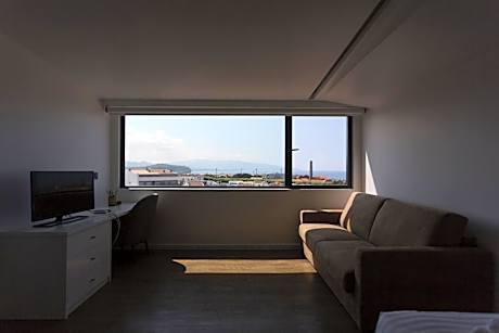 Deluxe Suite with Sea View
