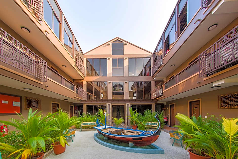 Rashu Hiyaa Hotel Dhiffushi