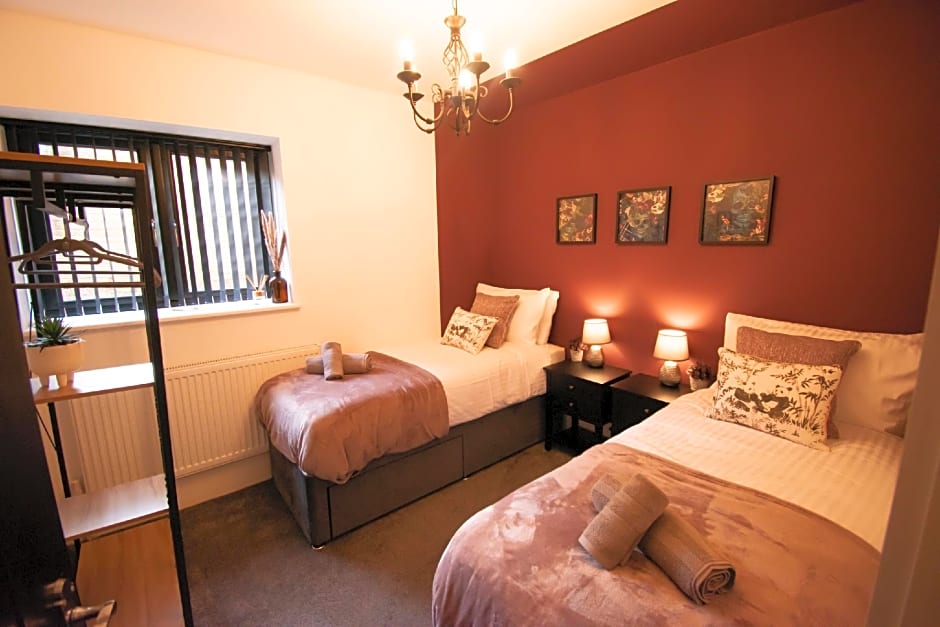 Ideal Lodgings in Thorncliffe Apartments