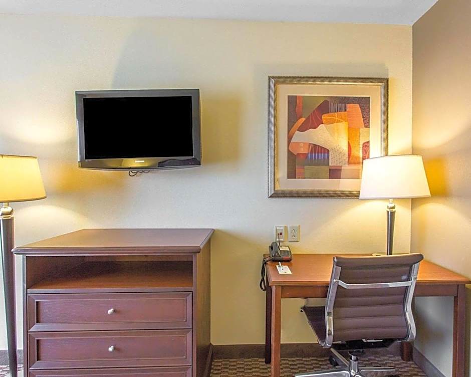 Comfort Inn & Suites Madisonville