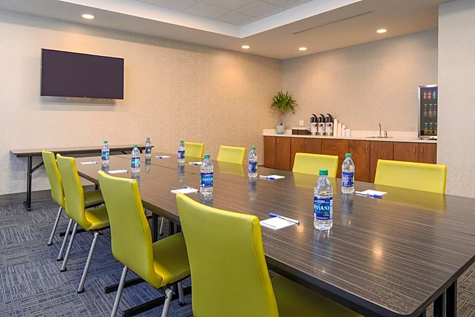 Holiday Inn Express & Suites Alachua - Gainesville Area By IHG