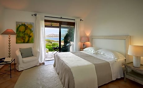 Charming Double Room with Sea View