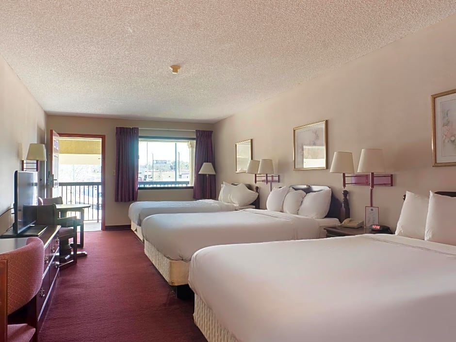 Days Inn by Wyndham Adairsville