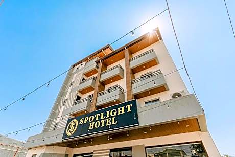 Spotlight Hotel near Hundred Islands Wharf