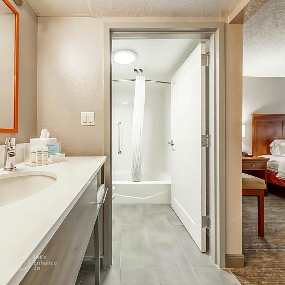 Hampton Inn By Hilton Gainesville