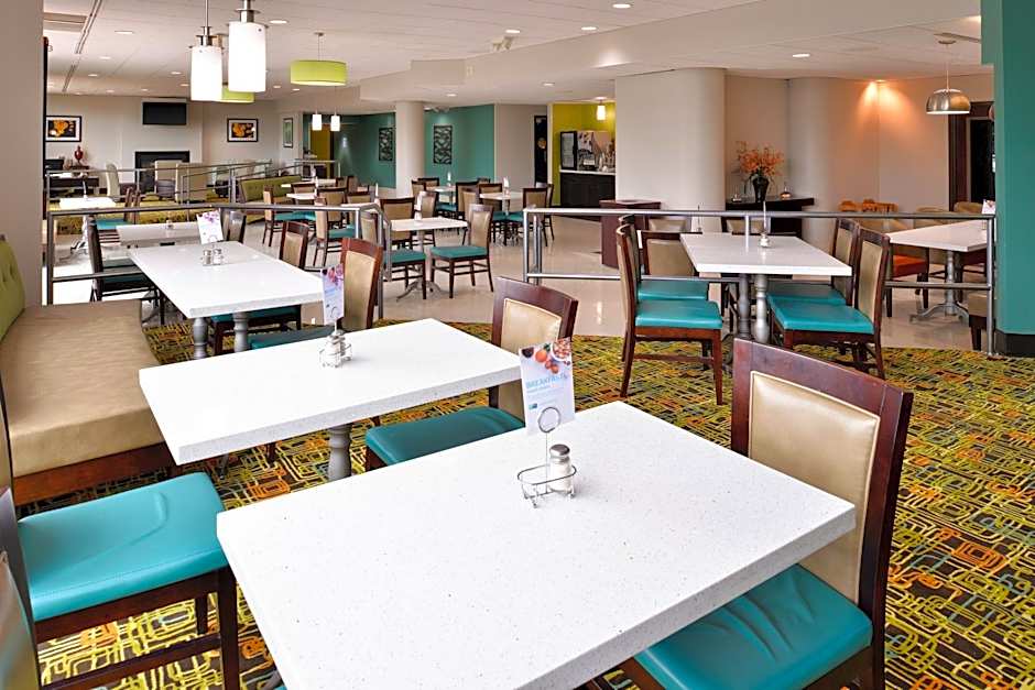 Elimwood Hotel, A Ramada by Wyndham
