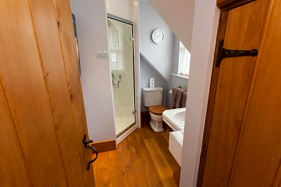 Hanger Down House Bed and Breakfast