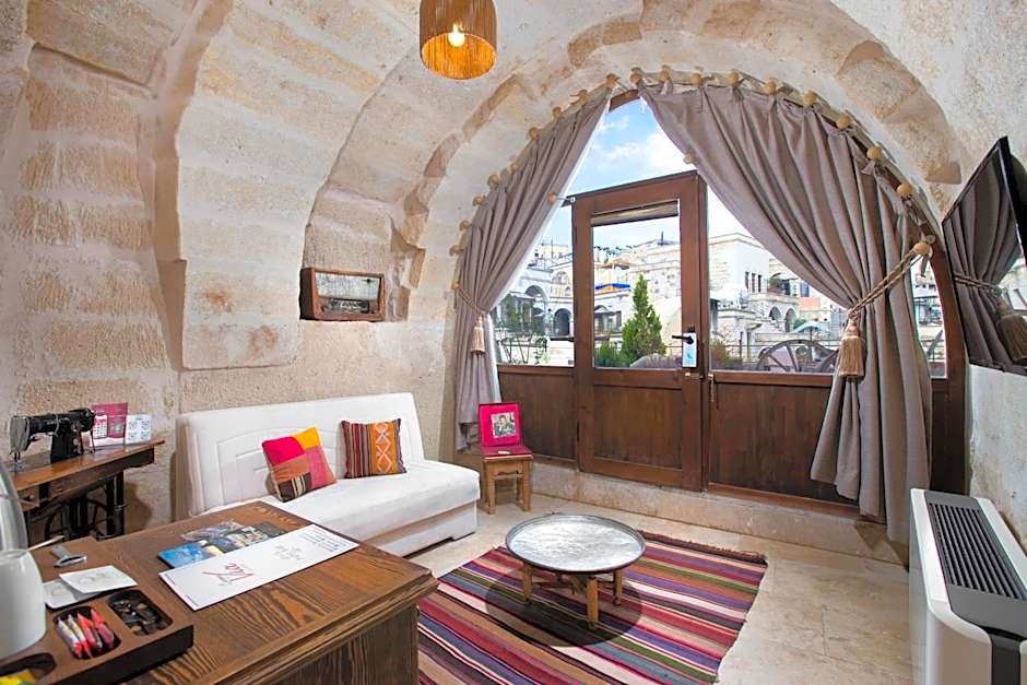 Cappa Via Cave Hotel