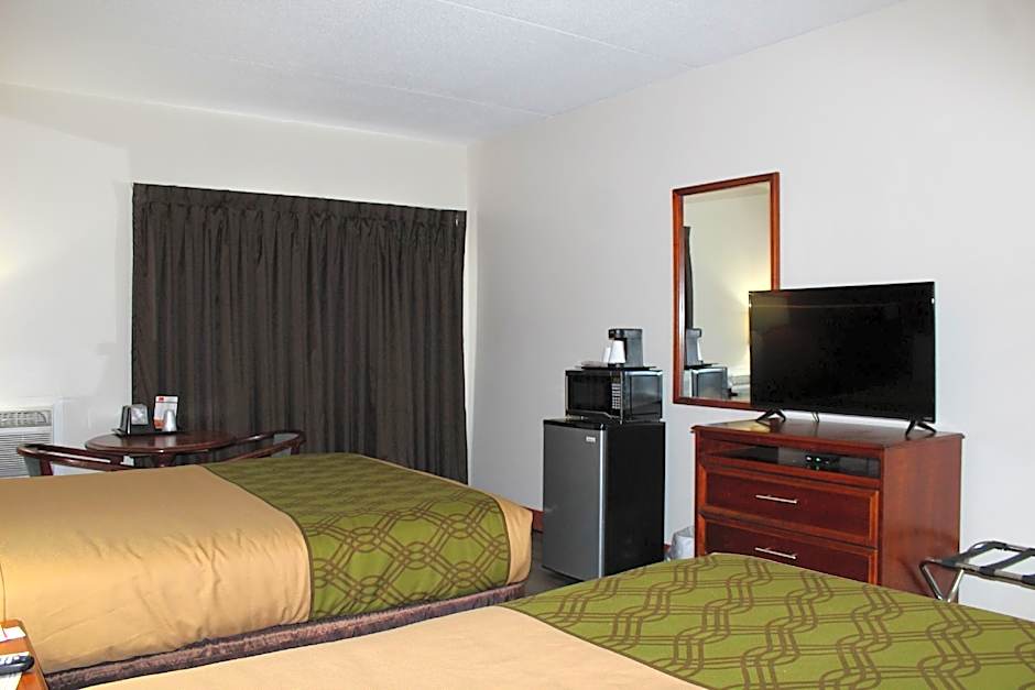 Econo Lodge Cadillac