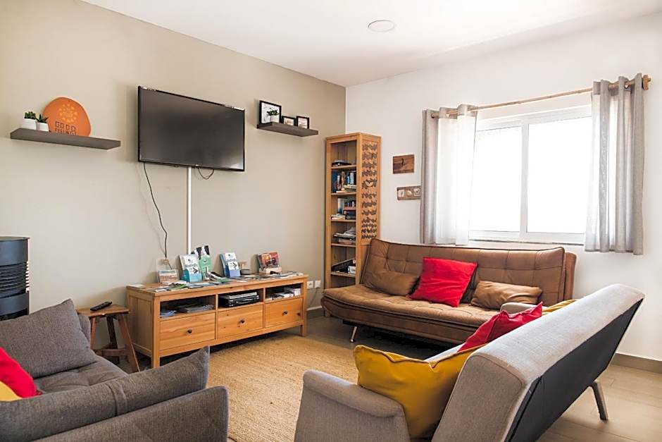 Good Feeling Hostel & Guest House