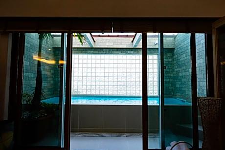 ReVIERA Resort Villa