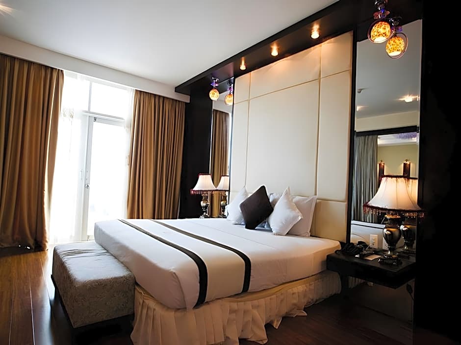 Kaya Hotel