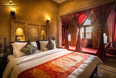 Deluxe Family Room