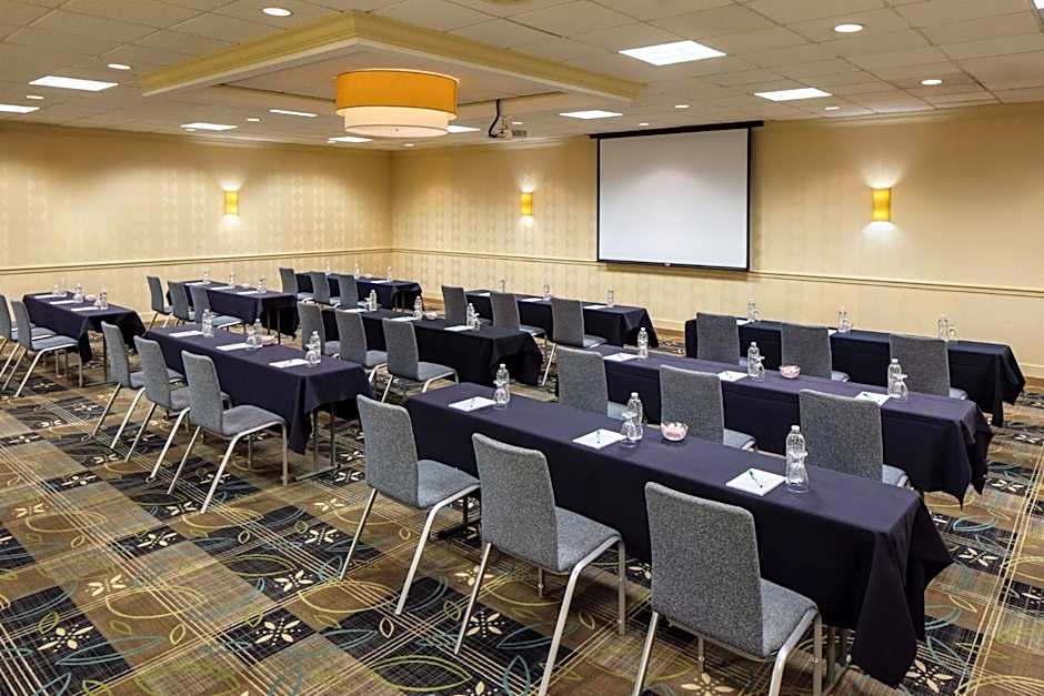 Holiday Inn Weirton-Steubenville Area By IHG