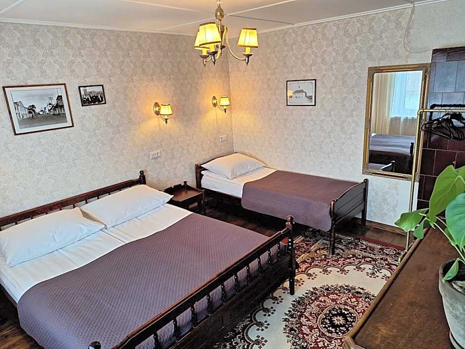 Kraavi Guest Hostel